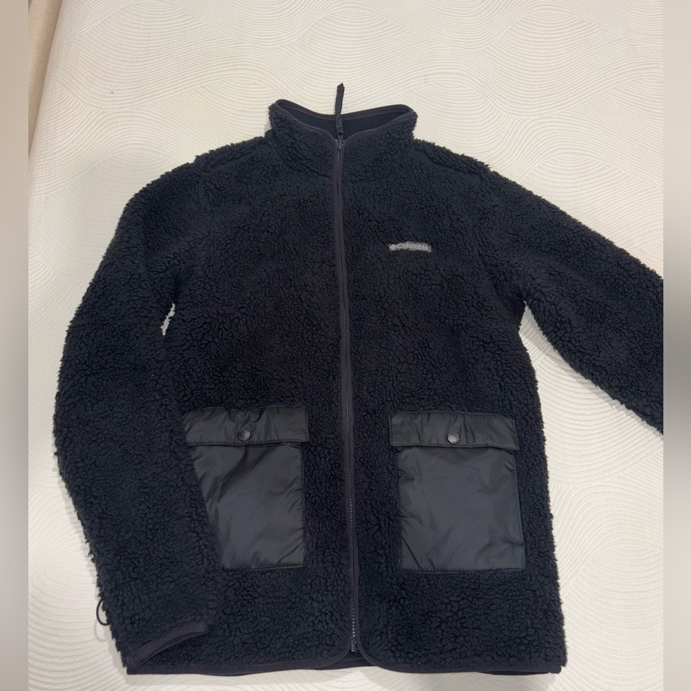 Columbia Women’s Fluffy Zip Jacket.